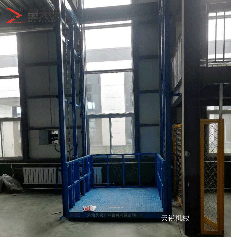 乐东导轨式升降机验收合格